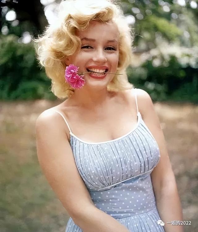 她是美国最性感的女人，36岁去世时一丝不挂，天妒红颜