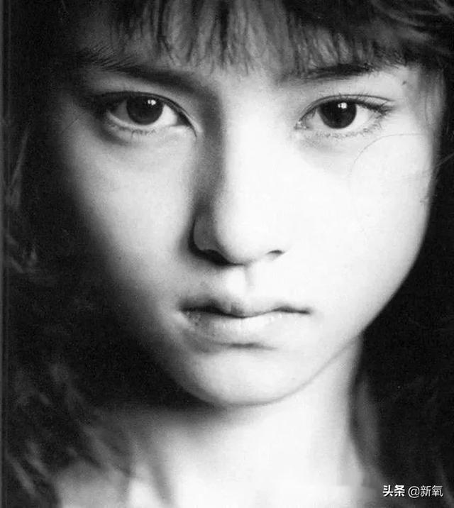 碰瓷刘亦菲还全网好评，姐这张脸真是集天地精华了吧