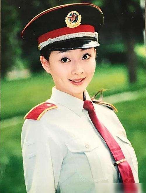 女演员殷桃:前夫是贪官,前男友是黑老大,她的眼光怎么这么独到