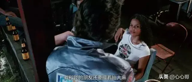 昆汀、猛女、B级片，这片看完就一个字「爽」