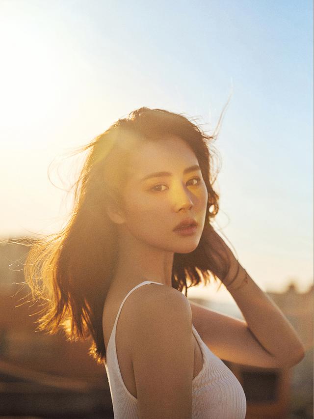 天台少女写真｜清透自然的唯美艺术照