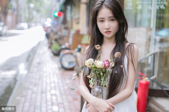 女子与陌生男子玩“情趣游戏”，并将室友拉下水，被判“强奸罪”