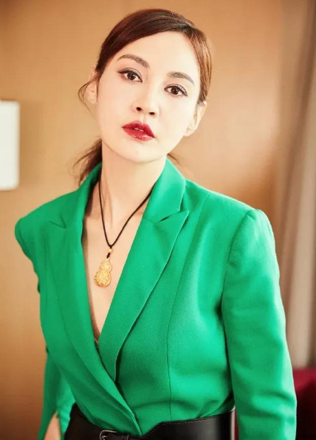 北京盛产美人,9位帝都女星,个个肤白貌美气质佳,各有各的韵味