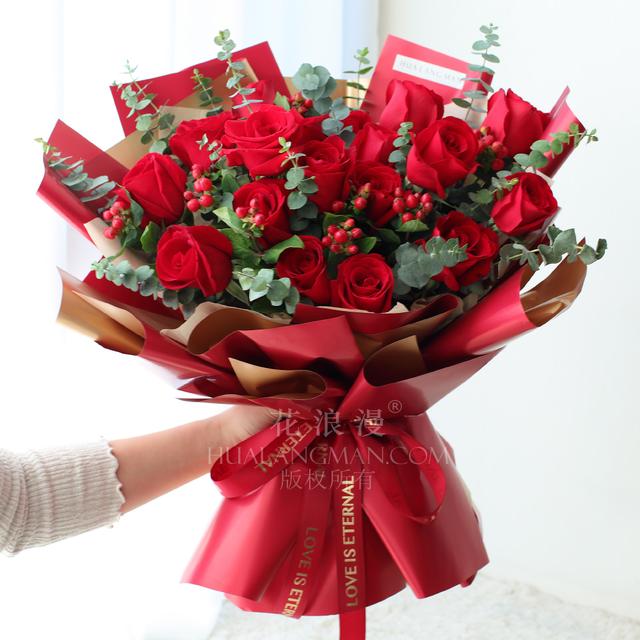 圣诞节送女友什么礼物比较好？9种适合圣诞节送女友的精选礼物