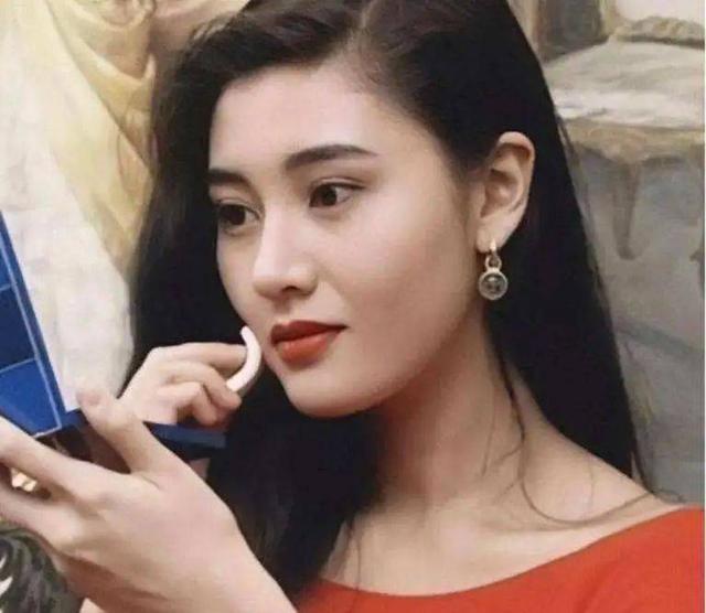 那些惊艳了时光的10位香港女神,各有各的美都是纯天然