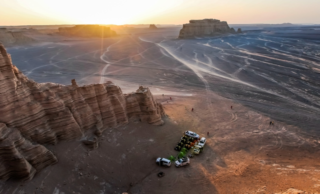 新疆挖掘出4000年前“睡美人”，皮肤吹弹可破，复原图惊艳四方