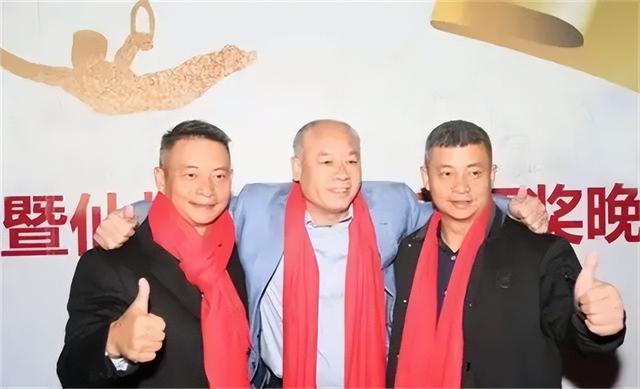 她曾被前夫一巴掌打跑!二婚嫁给体操世界冠军,如今婚姻幸福甜蜜