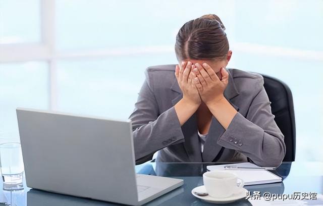 日本大批女生，为何做风俗娘？民风开放加消费高，去风俗店渡难关