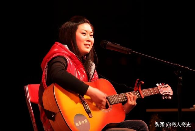 母智障父瘫痪，自杀未遂27岁创业，上春晚的西单女孩今成上亿总裁