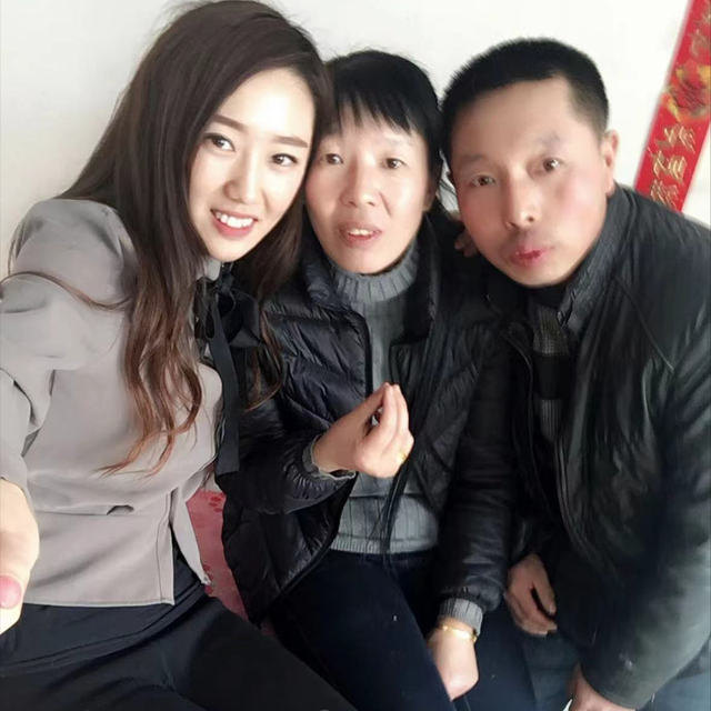 90后美女，为活命切除全身大量器官，开直播却遭网友质疑