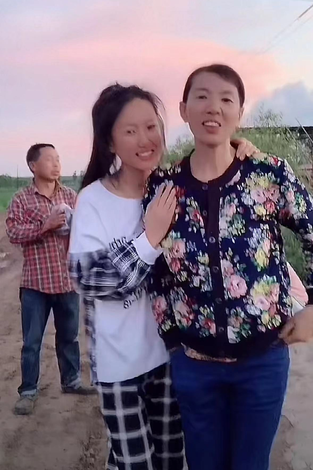 90后美女，为活命切除全身大量器官，开直播却遭网友质疑