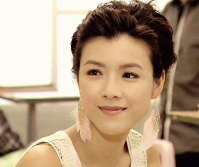 7位被名字“拖累”走红的女星,以为很有个性,实则难读又拗口