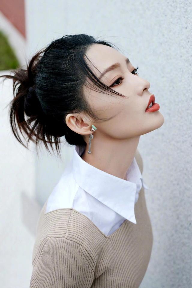 中国十大90后娱乐圈女顶流，十大美女排行榜