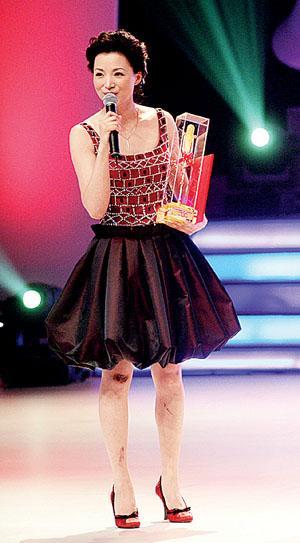 央视10大美女主持人,个个才貌双全,董卿知性,海霞端庄