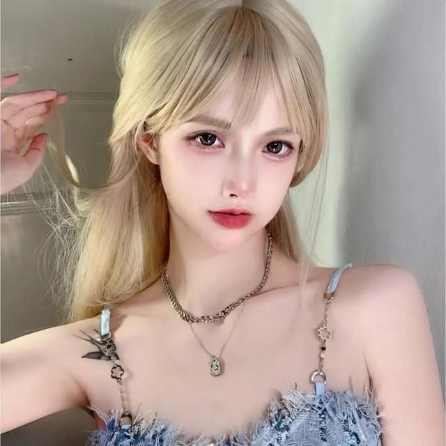 又酷又拽的女生头像