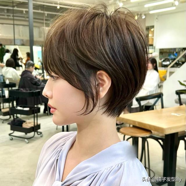 高人气女发10多款，有长发也有短发，适合不同年龄段的女性