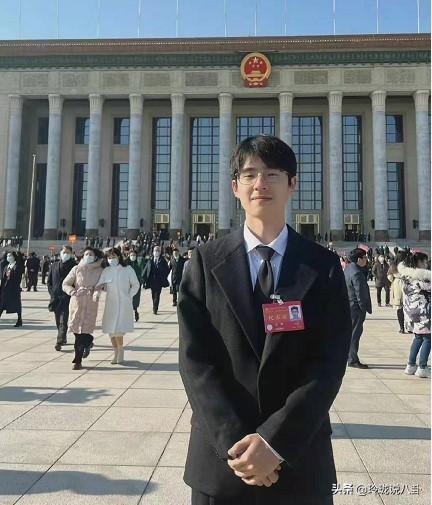 靳东当选煤矿文工团副团长，盘点团内6个演员，个个都是实力派