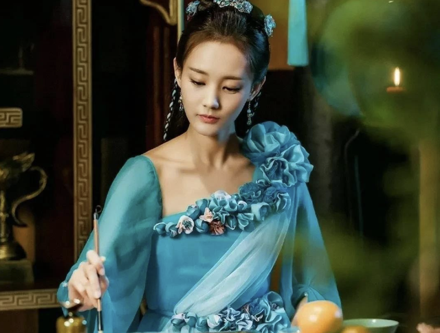 “捧不红”的10位女星，虽然观众扼腕叹息，但火不起来，也是幸运