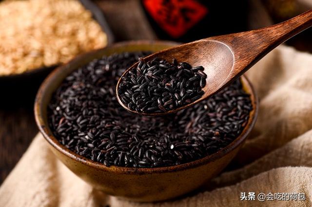 “老得慢”的女人,多半爱吃9种食物,看看哪种是你喜欢吃的?