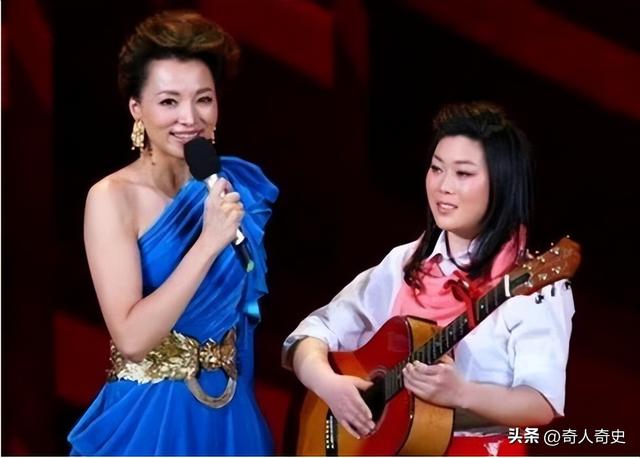 母智障父瘫痪，自杀未遂27岁创业，上春晚的西单女孩今成上亿总裁