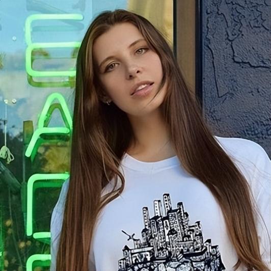 美最有良心老板翻车！自砍百万年薪补贴员工，却PUA性侵多位女性