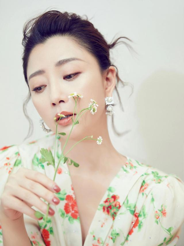 五位女星养眼美图欣赏,个个美若天仙,你最喜欢谁呢?