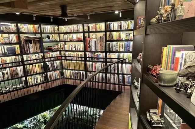 时隔8年，他凭啥再度“封神”？