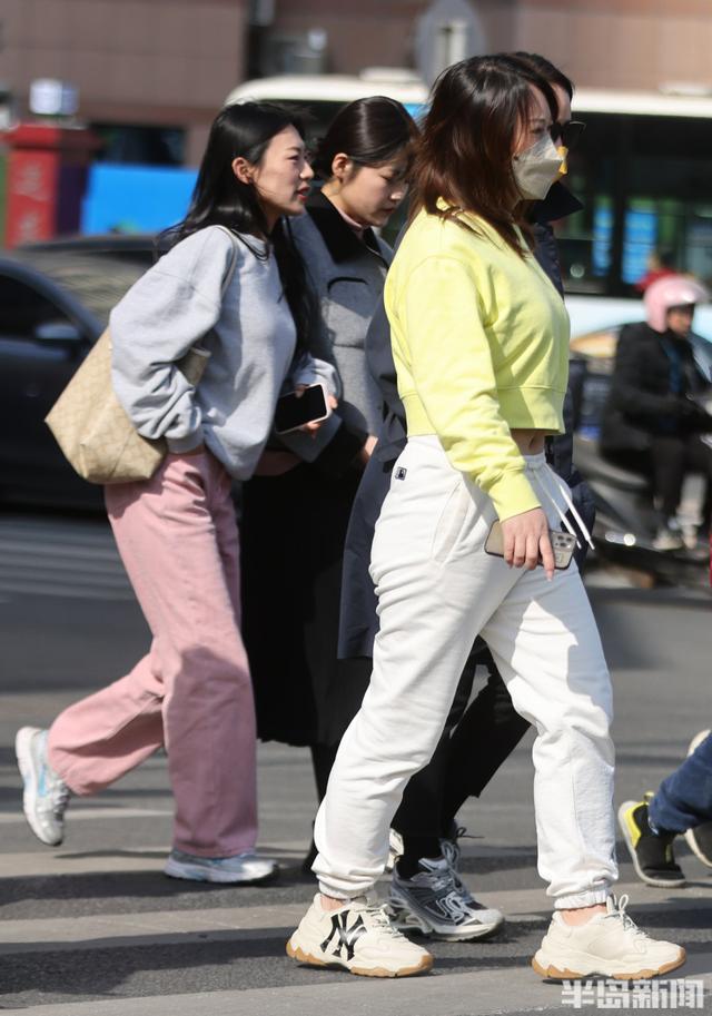 明媚春光，换上裙装，出去逛逛