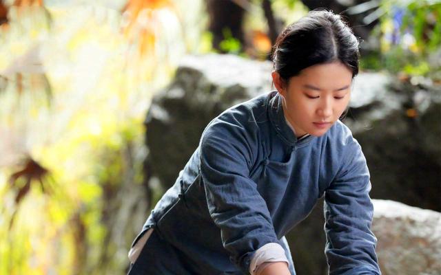 贾平凹《黑氏》：一个丑妇的“多段”恋情，揭开了人性的低级欲望