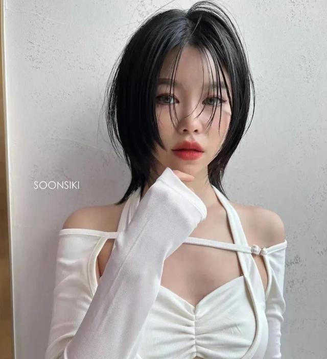 2022年剪短发不翻车的四款短发图册，适合任何脸型