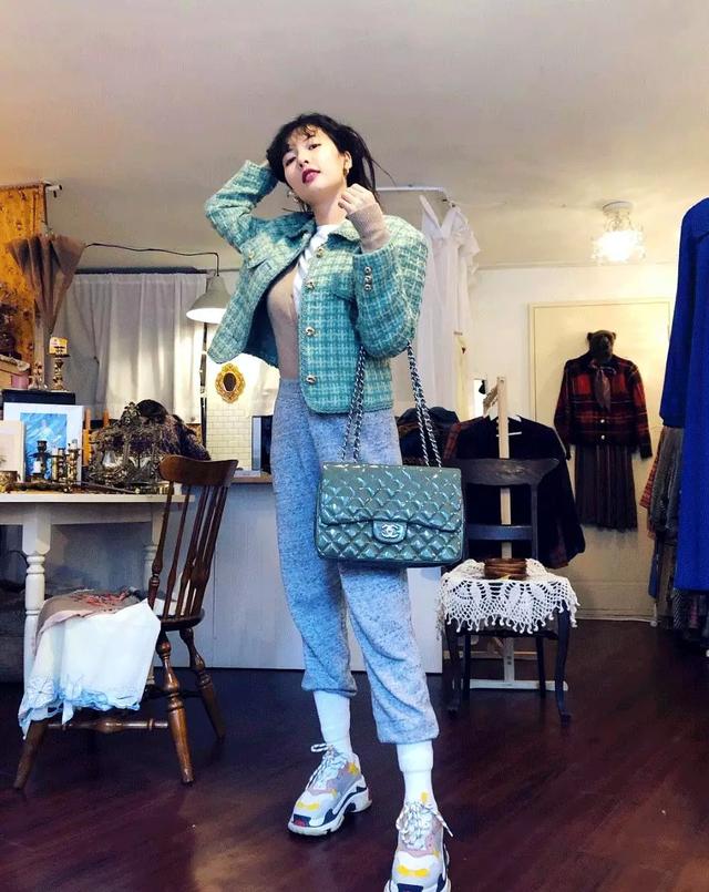 金泫雅｜因为谈恋爱被炒鱿鱼的南韩第一带货女王回来了