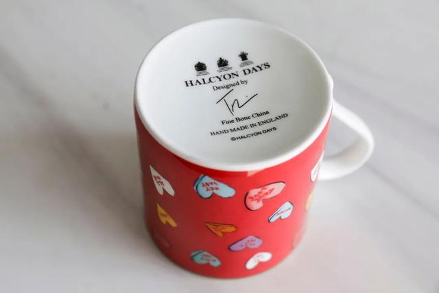 凯特、戴妃同款手镯，英国王室都爱的瓷器，情人节送礼大气有格调