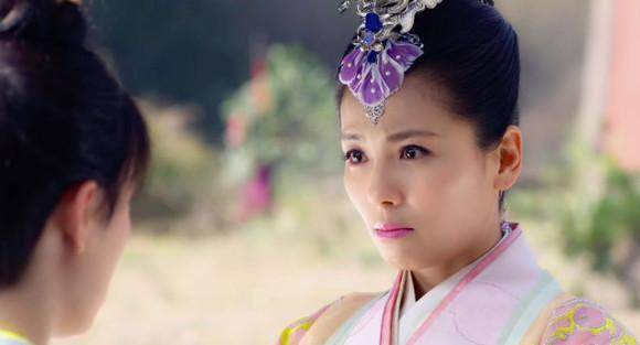 三十出头的蒋欣曾演15岁少女，和赵薇同岁的她却沦为妈妈专业户