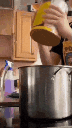 每日搞笑：男生也可以鸭子坐吗？