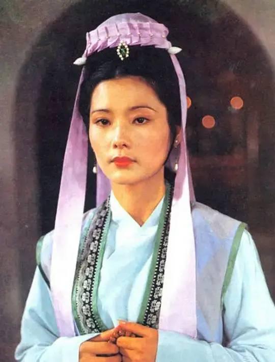 10位“一眼万年”女演员，个个美到窒息，有人靠一个角色吃一辈子