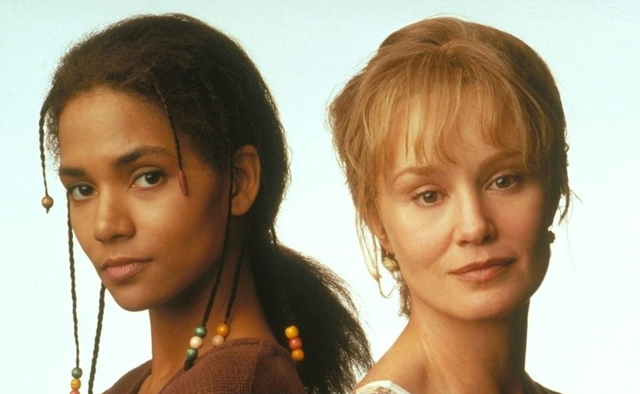 令人惊艳的黑珍珠：伊曼和丈夫甜蜜恩爱24年，哈莉·贝瑞离过3次婚