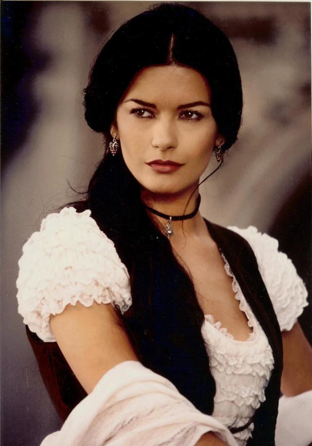 殿堂级的美人！“世界第一美”—凯瑟琳泽塔琼斯写真赏