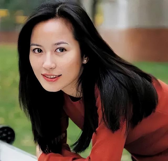 10位“一眼万年”女演员，个个美到窒息，有人靠一个角色吃一辈子