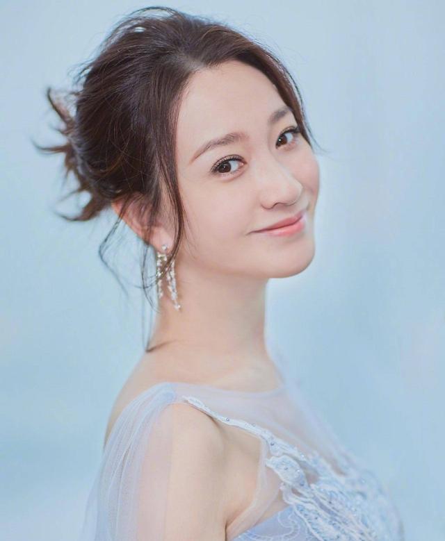 北京盛产美人,9位帝都女星,个个肤白貌美气质佳,各有各的韵味