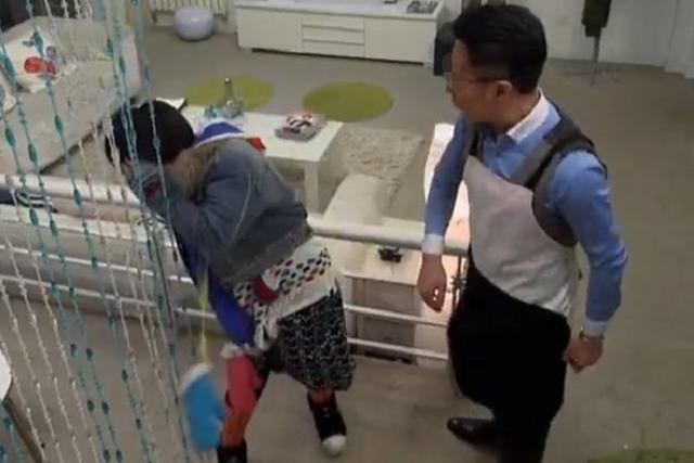 “不要脸,没你这个女儿!”15岁女孩偷尝禁果,爸爸得知破口大骂