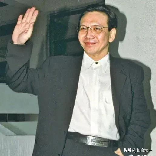 黑帮录:“二路元帅”江湖惹火记:帮向华强赚第一桶金