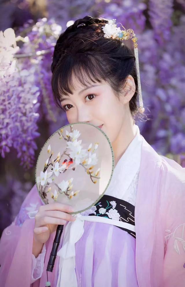 90后中国姑娘，在澳洲街头搞“事情”，竟然美哭外媒、惊动CCTV