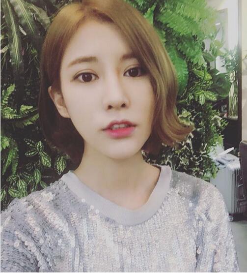 盘点ins上的高颜值美女｜多图解析，风格妆容气质一个也不放！