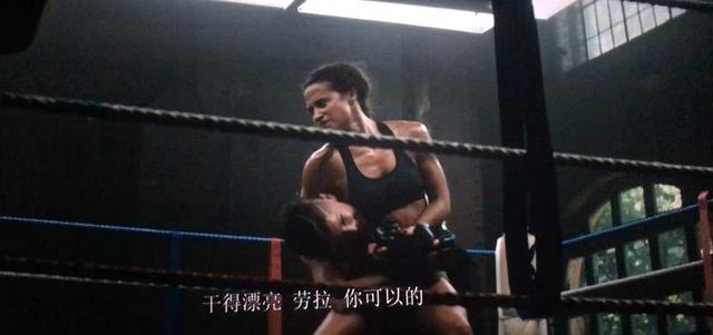 坎妹的劳拉一身绝技，技能太强，动图演示坎妹如何使用巴西柔术