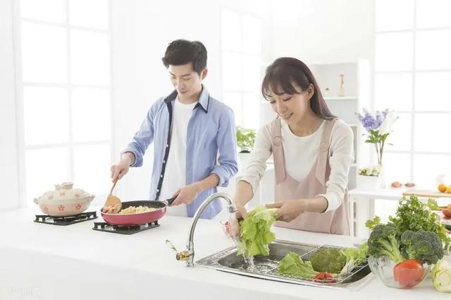 星座女生的优缺点、朋友圈、婚姻——狮子座