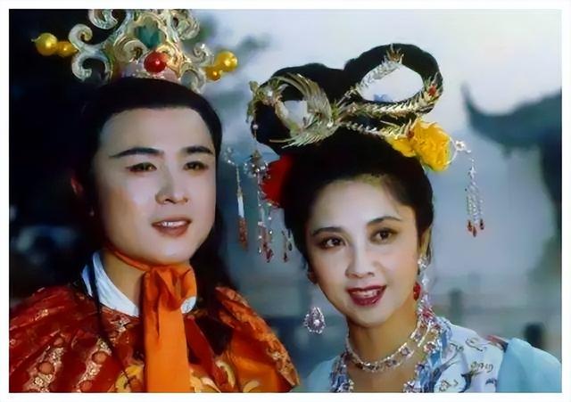 10位“一眼万年”女演员，个个美到窒息，有人靠一个角色吃一辈子