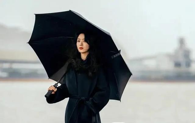 今晚播出，赵丽颖王劲松新剧，3大看点，有成国剧新天花板的潜质