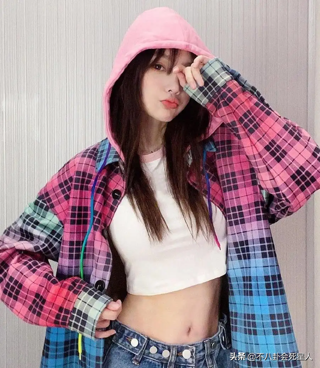 张雨绮的胸,戚薇的腿,景甜的臀,这些80后女星的身材,个个绝美