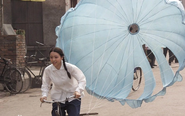 靠裸戏出镜成名,与导演不清不白,再想起往事,张静初是否后悔过