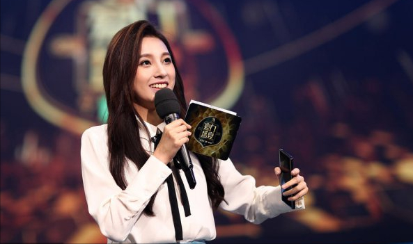 央视10大美女主持人,个个才貌双全,董卿知性,海霞端庄